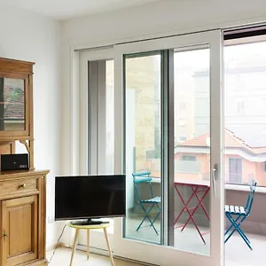 Joivy Stylish 1-bedroom Flat Appartamento Milano