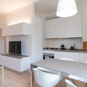  Appartamento New apartment close to Navigli - IULM - Ponti